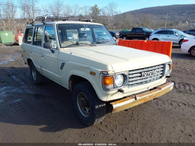 Toyota Land Cruiser Fj60 Image 2