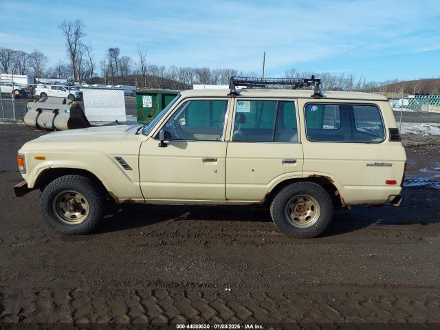 Toyota Land Cruiser Fj60 Image 15