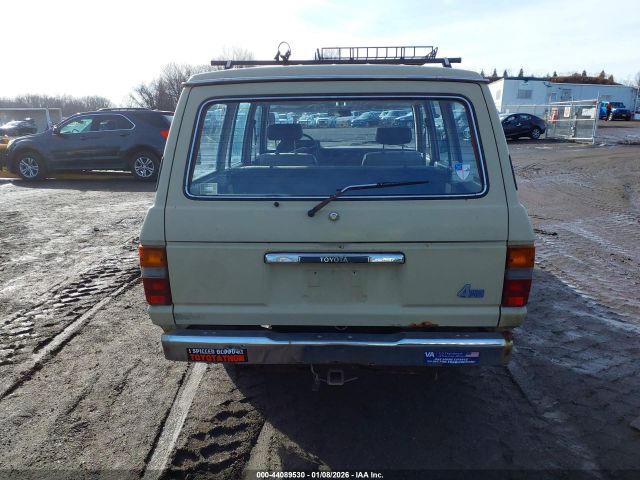 Toyota Land Cruiser Fj60 Image 13