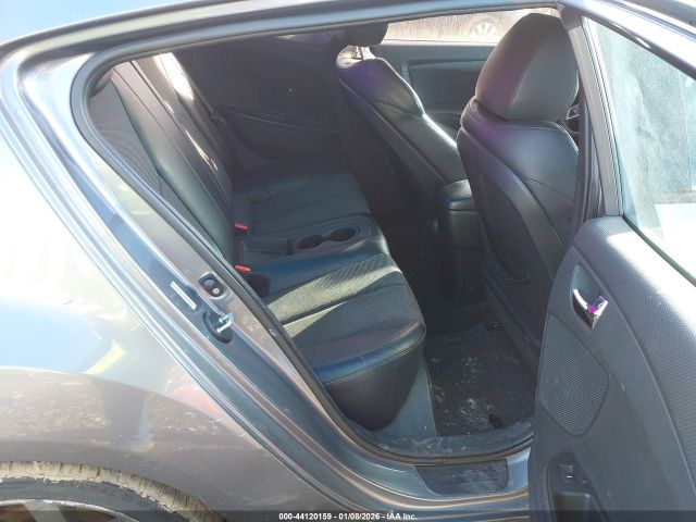 Hyundai VELOSTER Image 10