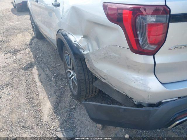 Ford Explorer Sport Image 13