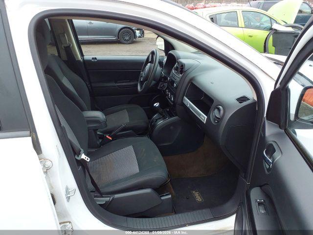 Jeep Compass Sport Image 9