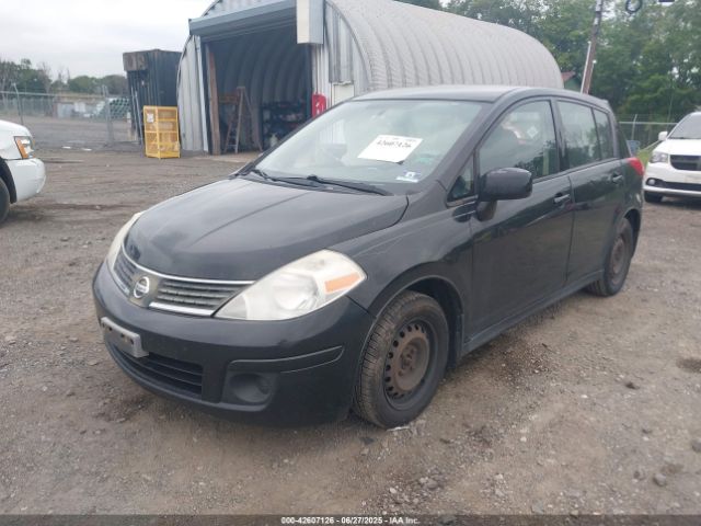Nissan Versa 1.8s Image 2