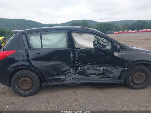 Nissan Versa 1.8s Image 7